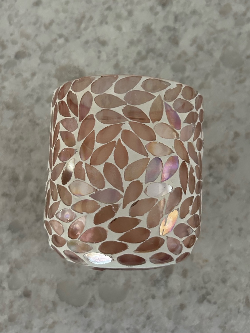 “New” Iridescent Beige Leaf Mosaic Candle 13 oz